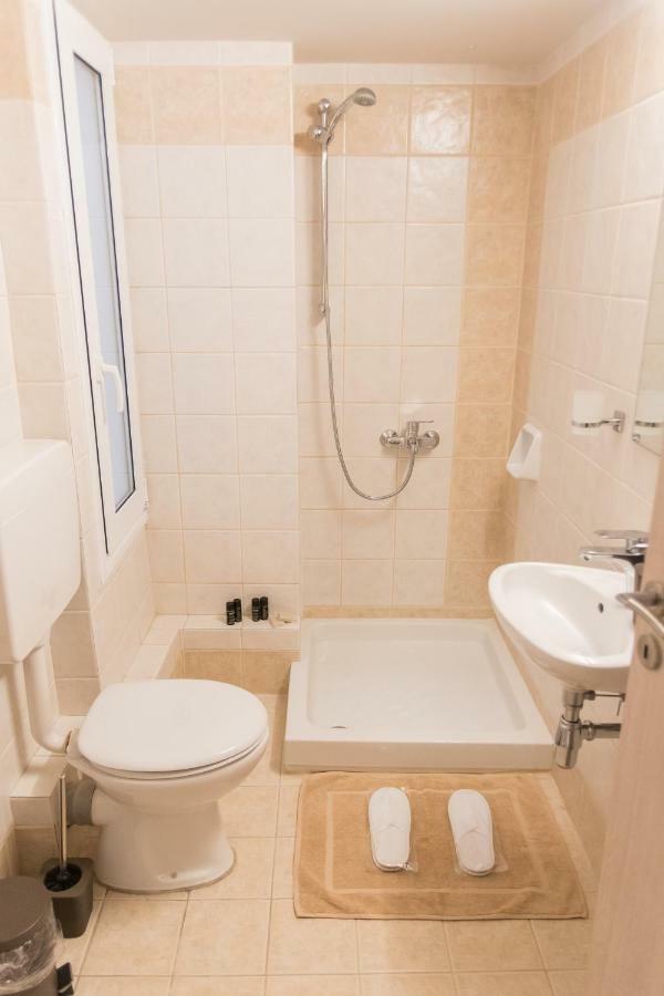 Quality Home In เอเธนส์ ภายนอก รูปภาพ